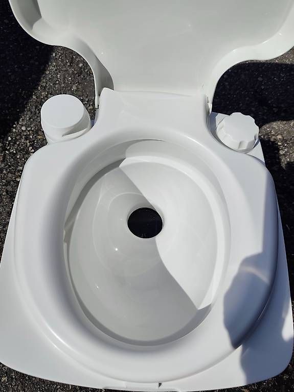 WC: Porta Potti / Camping Toilette  – Usato da Grossdietwil venduto da Shorty77 1