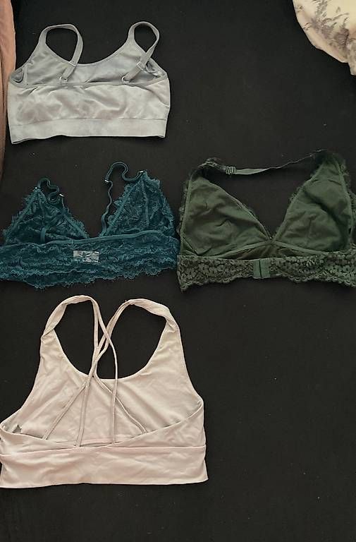 Lotti di vestiti: BH, diverse Größen auch einzeln zu kaufen – Usato da Jona venduto da i28_xjr6 1