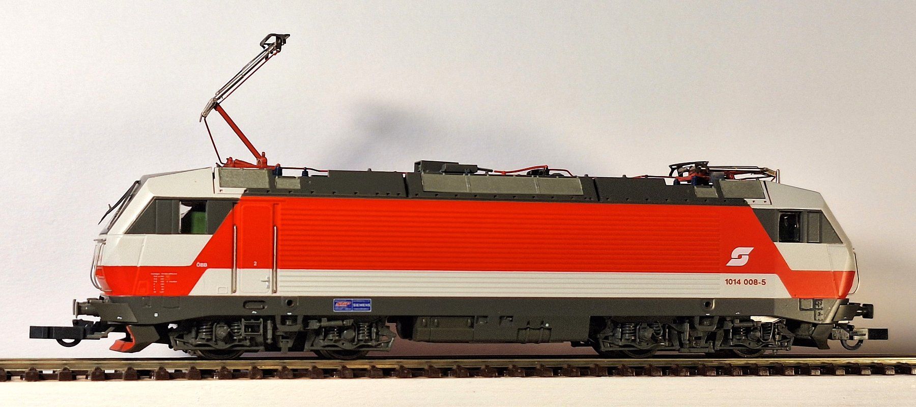 Piko Modellini di ferrovie: ÖBB 1014 mit Eurofimawagen – Usato da Bern venduto da BahnliebhaberRe420 4