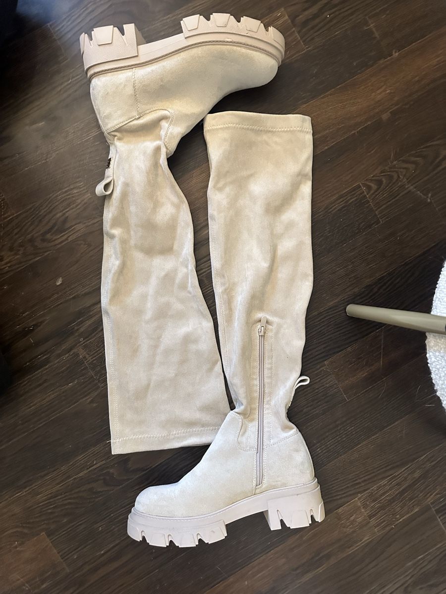 Scarpe da donna: Stiefel / Overknees – Nuovo (secondo la descrizione) da Villmergen venduto da mel_5ywd 2