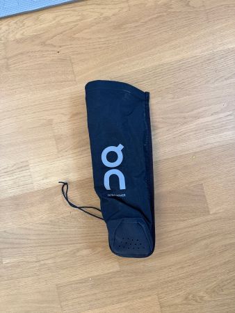 On Running Ultra Quiver Tasche schwarz