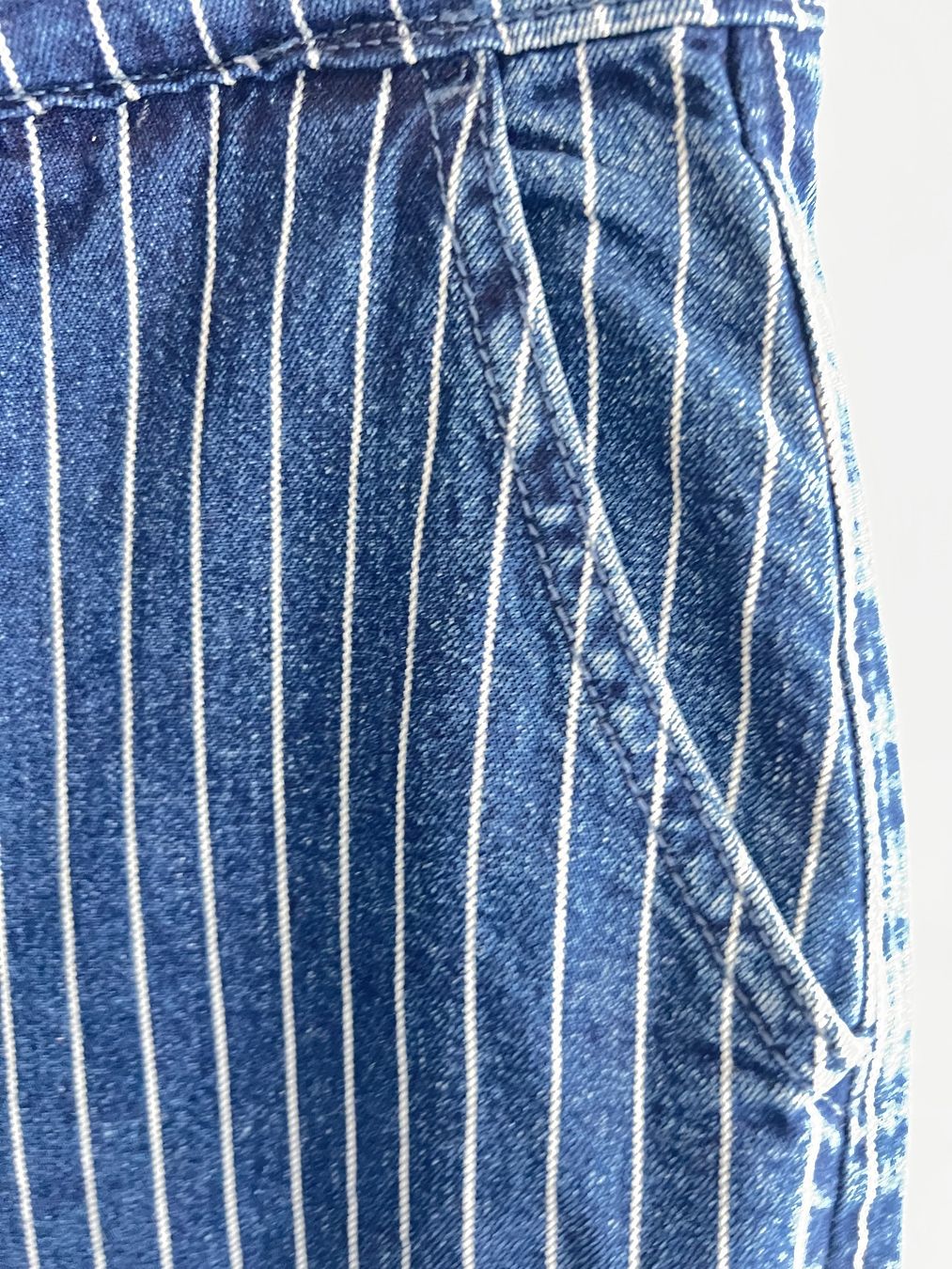 Monki Jeans: MONKI striped jeans cargo – Nuovo (secondo la descrizione) da Lausanne venduto da NYC67 4