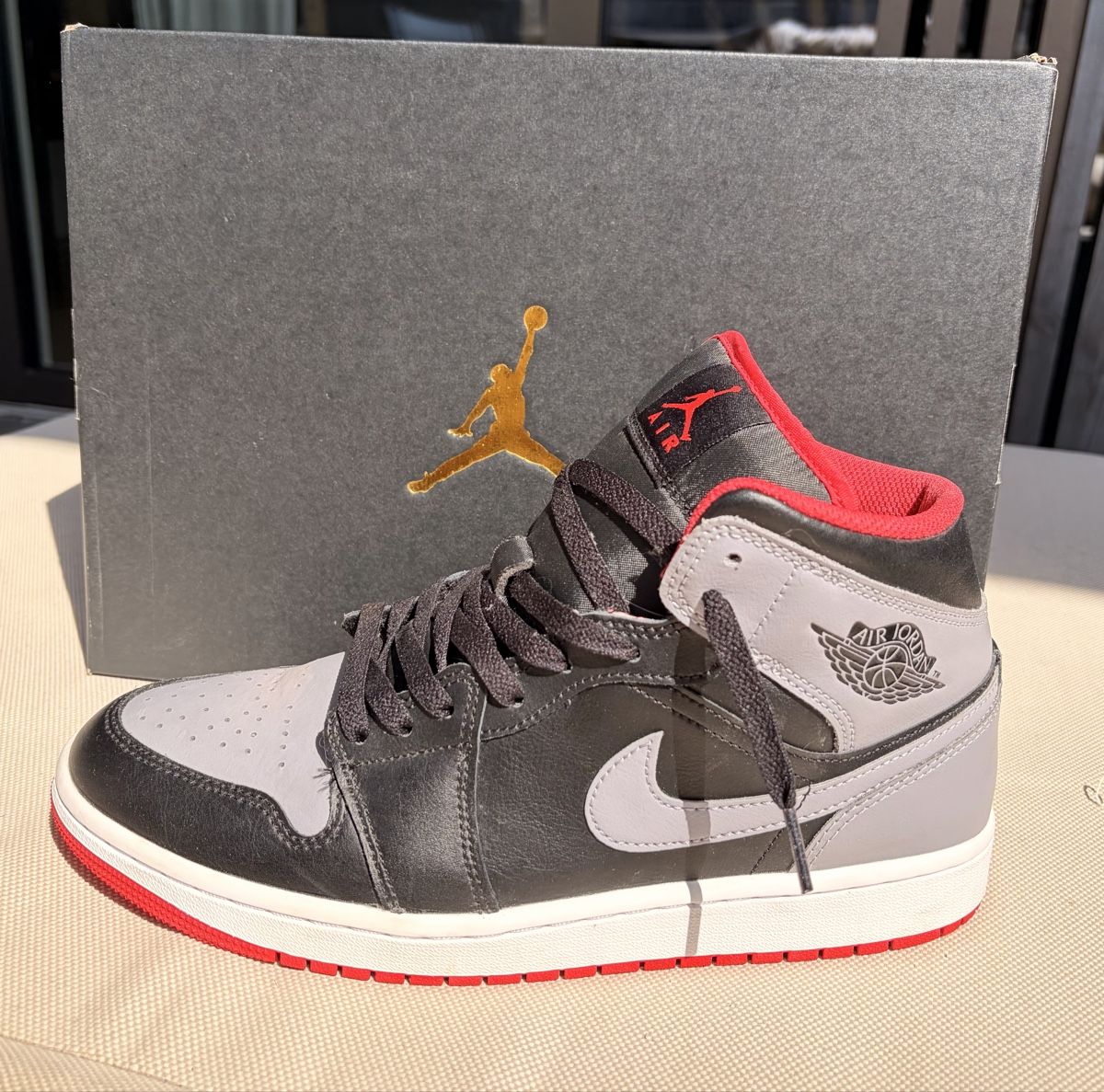Jordan Chaussures hommes: Air Jordan one mid  – D'occasion à Echallens par xav_tq6m 4