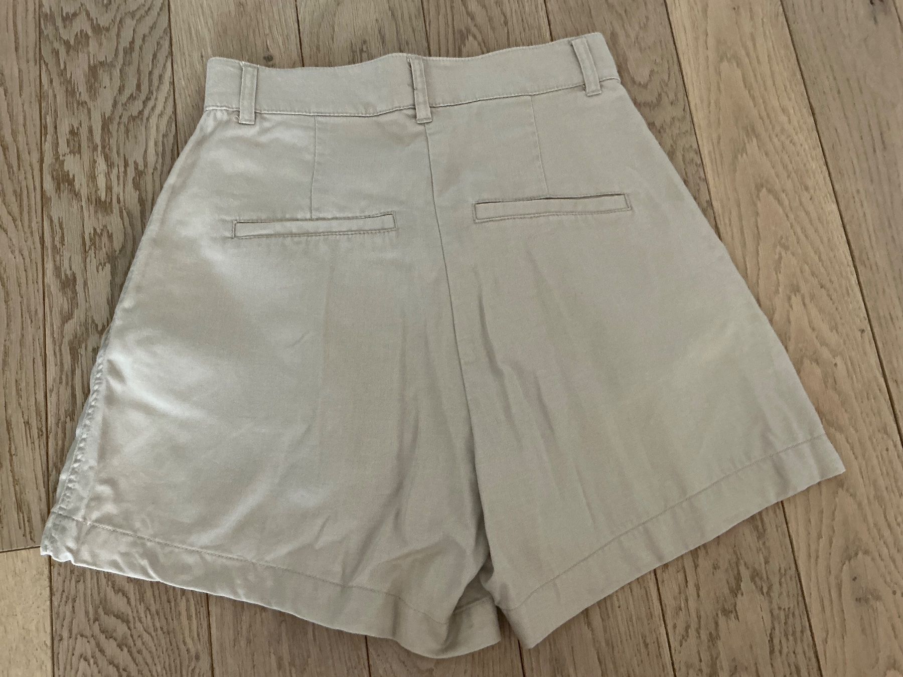 H&M Pantaloni: Shorts Gr. 36 H&M – Usato da Wiesendangen venduto da gefion99 1