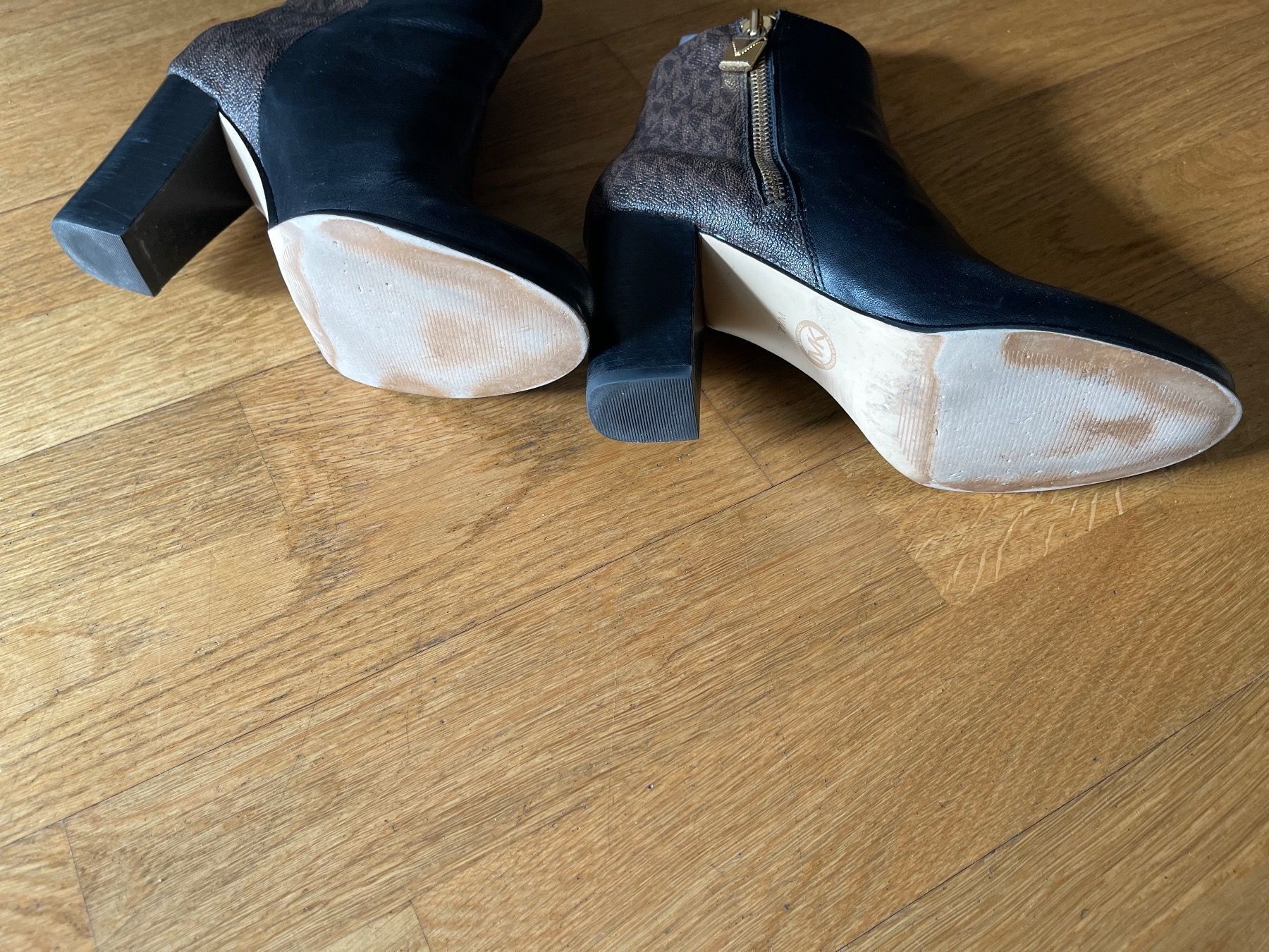 Michael Kors Damenschuhe: Michael Kors Boots 37,5 – Gebraucht aus Zürich von Bybyana 2