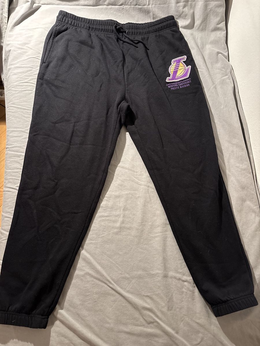 Pantaloni: Survêtement Lakers – Usato da Genève venduto da Nathanwatchch