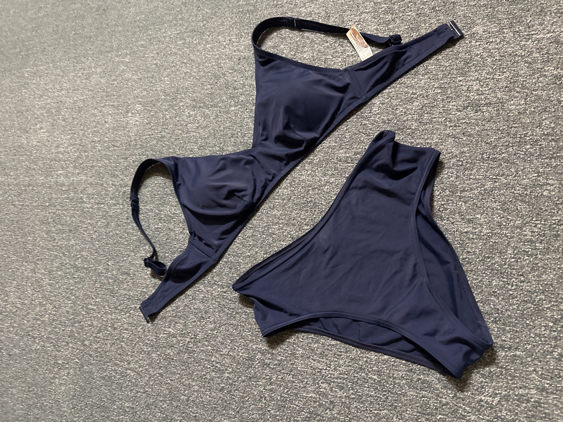 Triumph Costumi da bagno & Bikini: Bikini Triumph Gr 40/42 – Nuovo (secondo la descrizione) da Baltschieder venduto da YmroBe