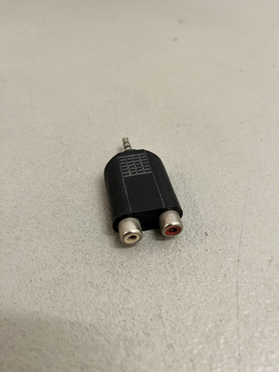 Unità & Adattatore: Audio Adapter 3.5mm Klinke auf 2x Cinch – Usato da Spiez venduto da Fridu99