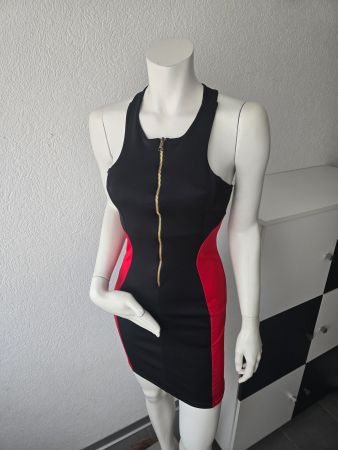 Robe noir et rouge T-S