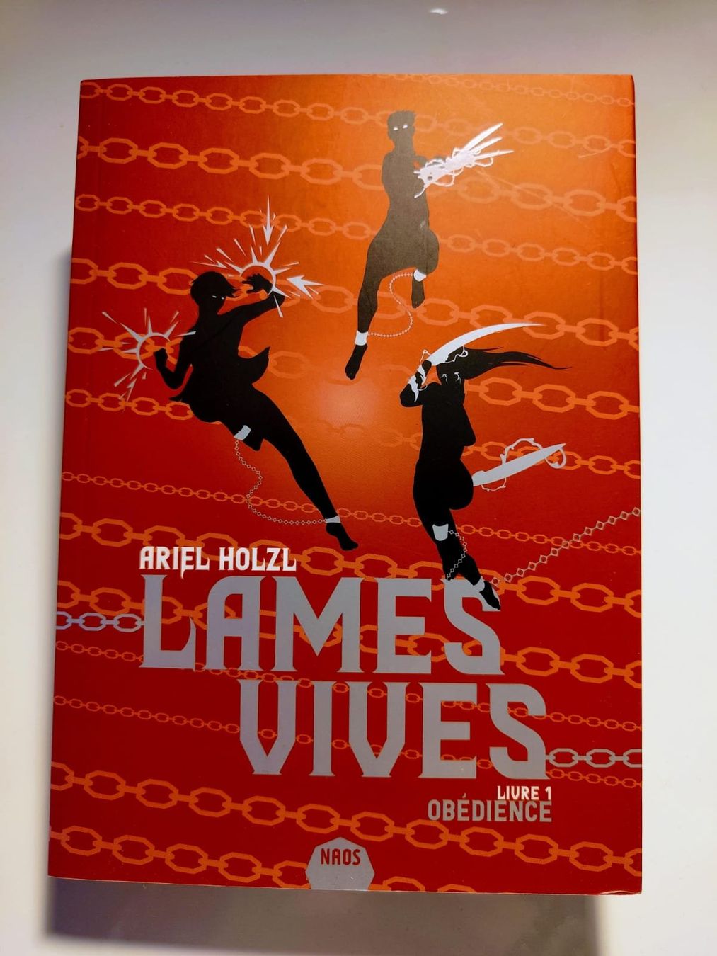 Libri: Lames Vives - Obédience - livre 1 – Nuovo (secondo la descrizione) da Bulle venduto da nin_9ght