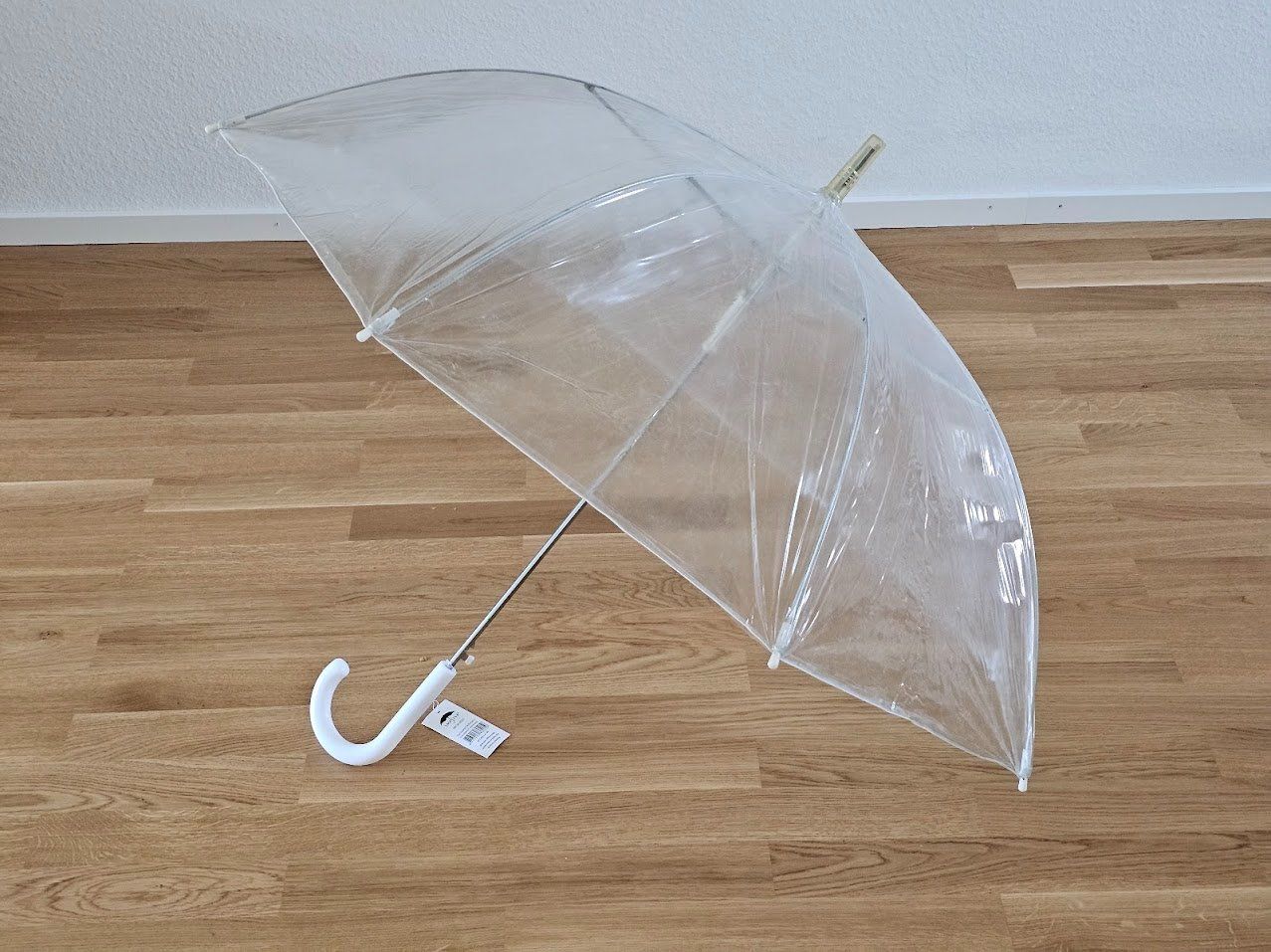 Regenschirme: Durchsichtige Regenschirme farbig Kunstoffgr. – Gebraucht aus Baden von rob_grh6