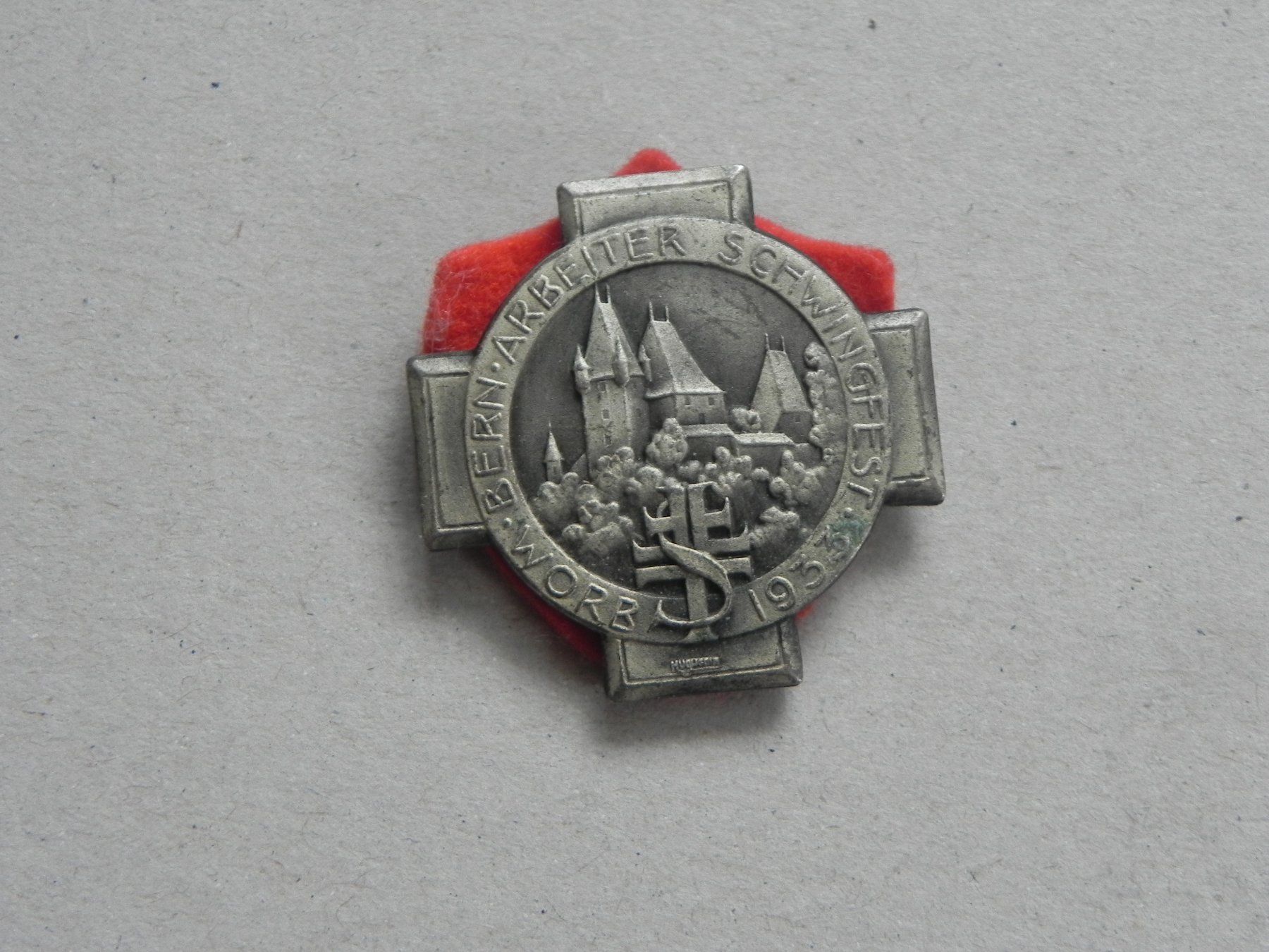 Placchette & Badge: Abzeichen Arbeiter Schwingfest Schwingen Worb BE 1933 – Usato da Siebnen venduto da krimsie