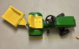 Kindertraktor: John Deere mit Anhänger guter Zustand