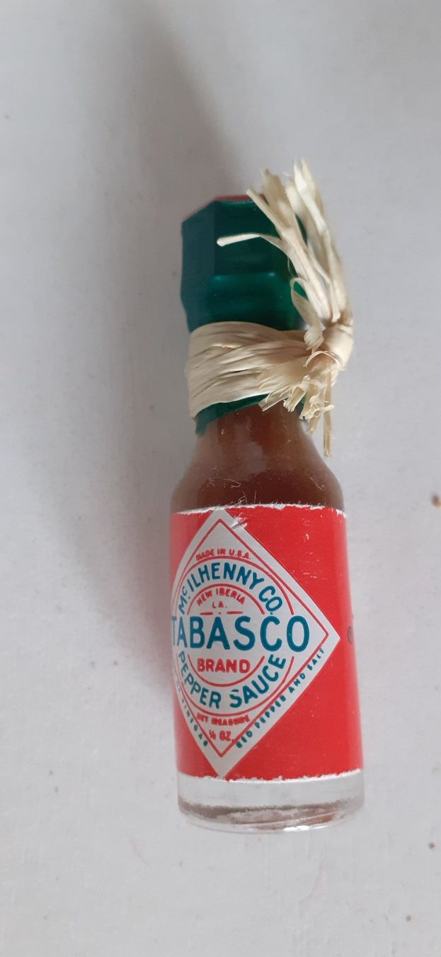 Giocattoli: Puppenstube - Tabasco-Flasche – Usato da Mörschwil venduto da lindaswunderkiste 4