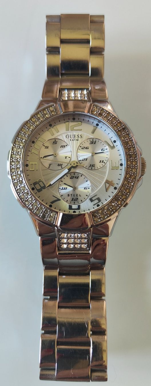 Guess Montres: Guess Damenuhr – D'occasion à Müllheim Dorf par bea1970