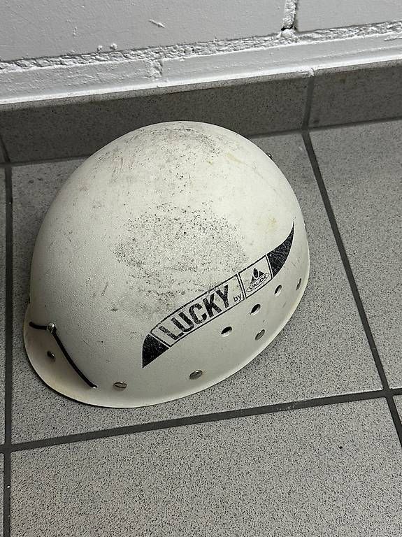 Caschi: Kletterhelm – Usato da Zürich venduto da daz_85bq 3