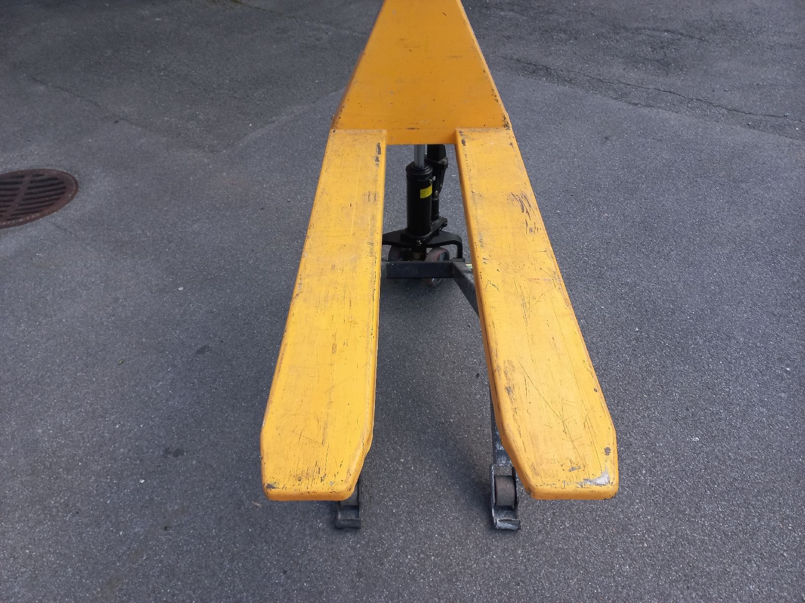 Carrelli elevatori e a forche: Transpallet – Usato da Biasca venduto da LorisF. 2
