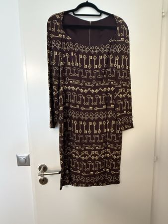 Robe Dolce & Gabbana en soie motif clés 