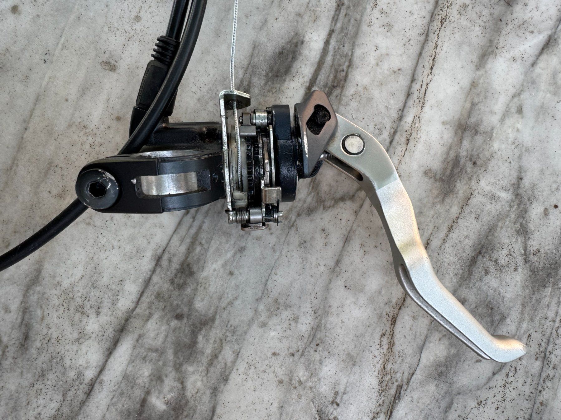 Shimano Pezzi di ricambio: Shimano XTR ST-M975 – Difettoso da Birsfelden venduto da TrustSeller23 1