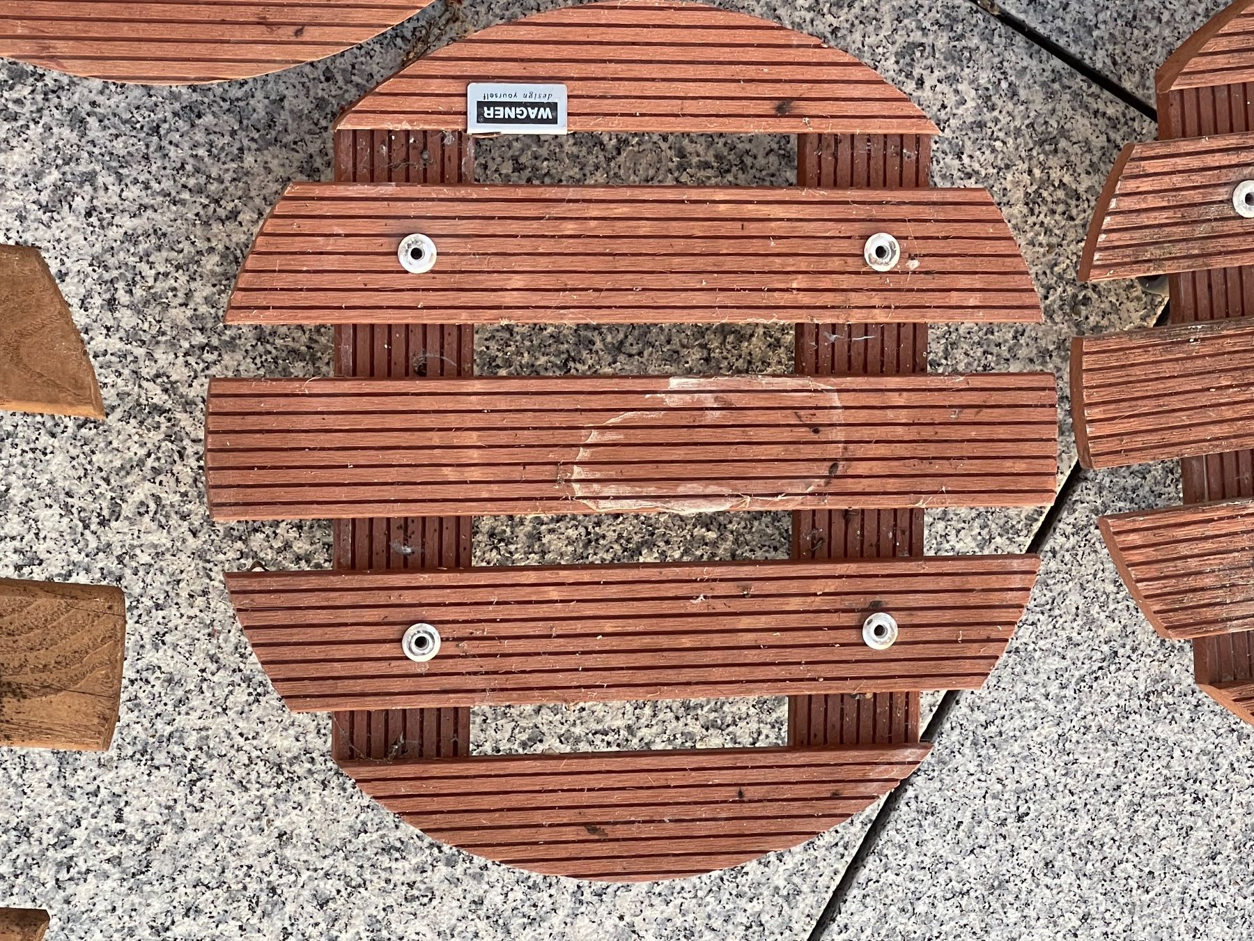 Wagner Altro: 5 Wagner Pflanzenroller Durchmesser ca 30cm und ca 45cm – Usato da Wollerau venduto da ruge2 2