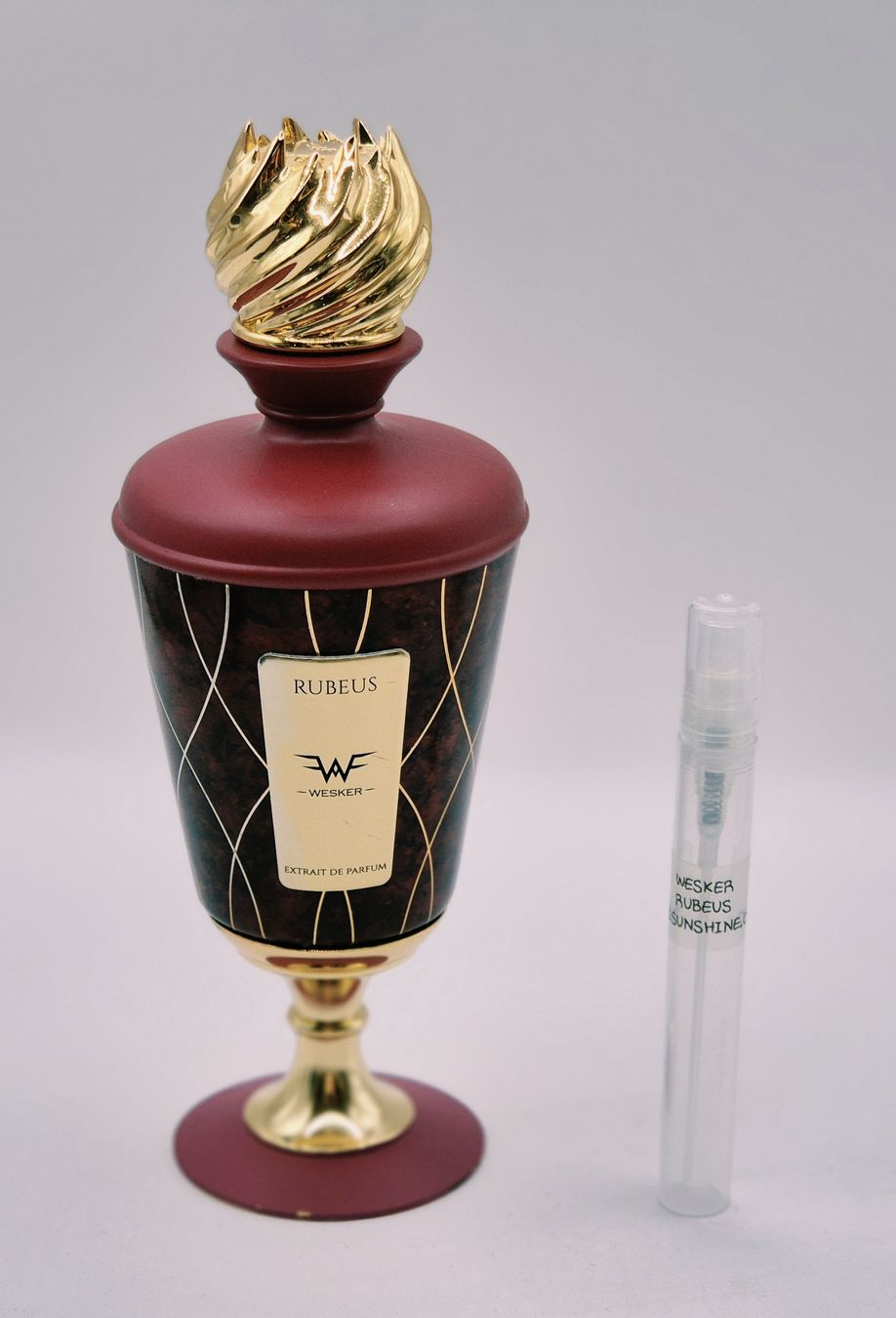 Profumi & Eau de Toilette: 5 ml RUBEUS WESKER EXTRAIT ABFÜLLUNG – Nuovo (secondo la descrizione) da St. Gallen venduto da CaliSunshine