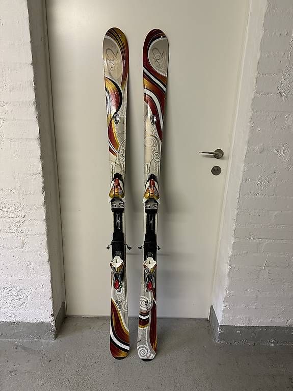 K2 Sci: K2 Skis – Usato da Zürich venduto da PetraBallon