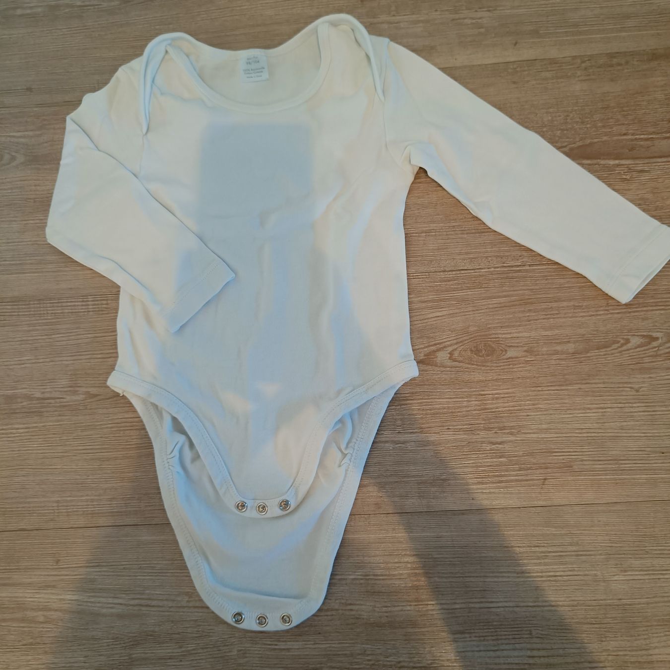 Unterwäsche: Body Grösse 98 – Gebraucht aus Jaberg von urig17.