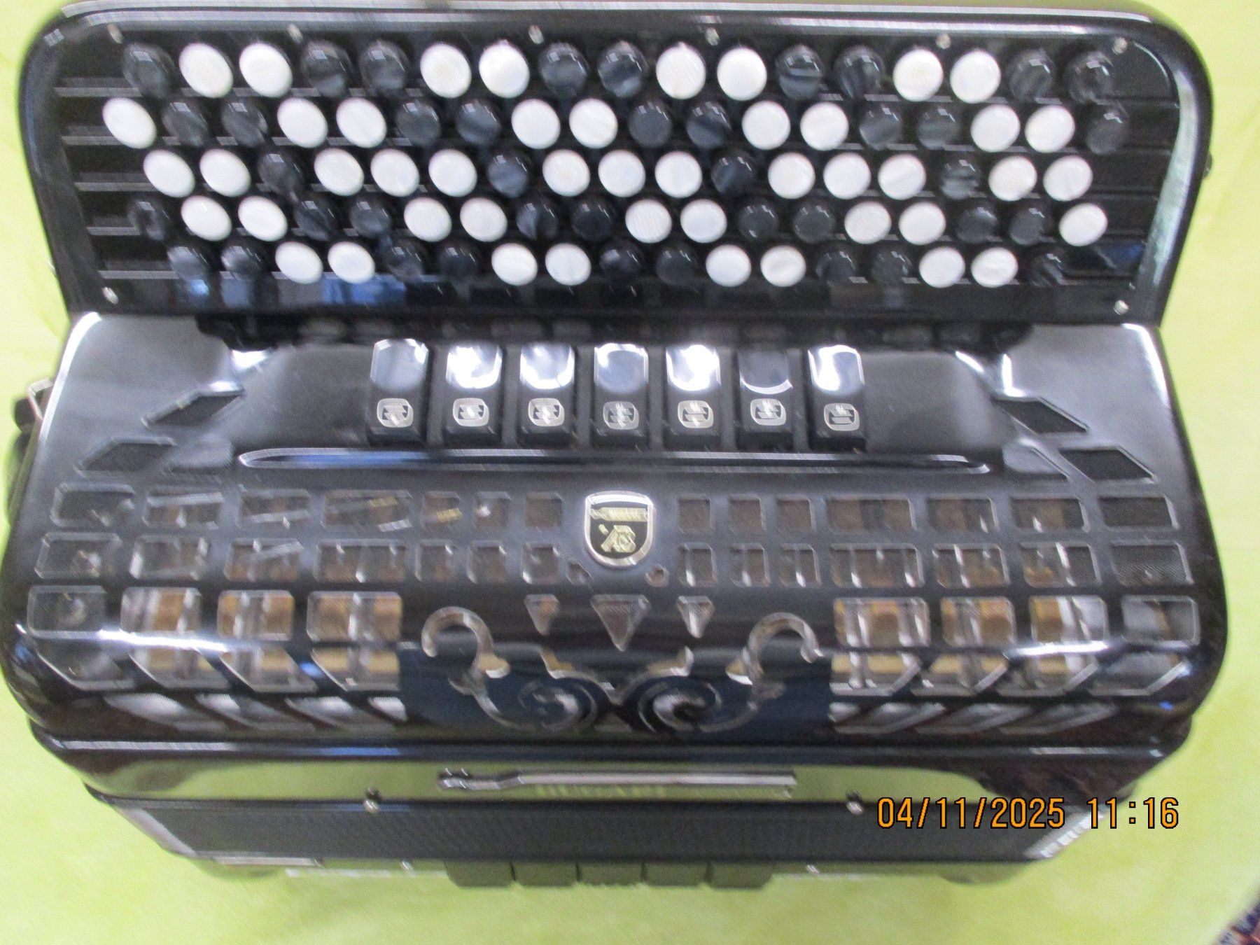 Strumenti musicali: Akkordeon Bugari 320 J/C Converter – Usato da Jegenstorf venduto da Oktavio 2