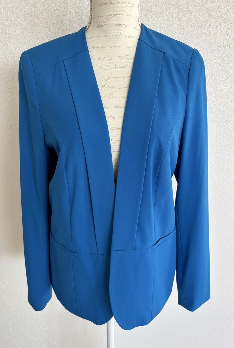 Giacche: Damen Blazer blau Gr 40 – Usato da Niederrohrdorf venduto da Wimabu531