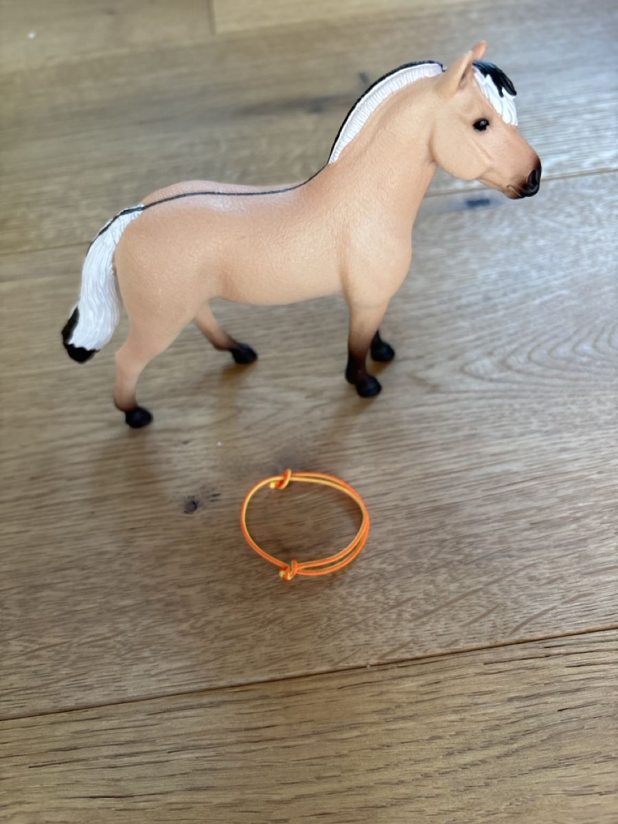 Schleich Giocattoli: Schleich Pferde mit einem Halsring(8) – Nuovo (secondo la descrizione) da Meiringen venduto da enilorac2000 2