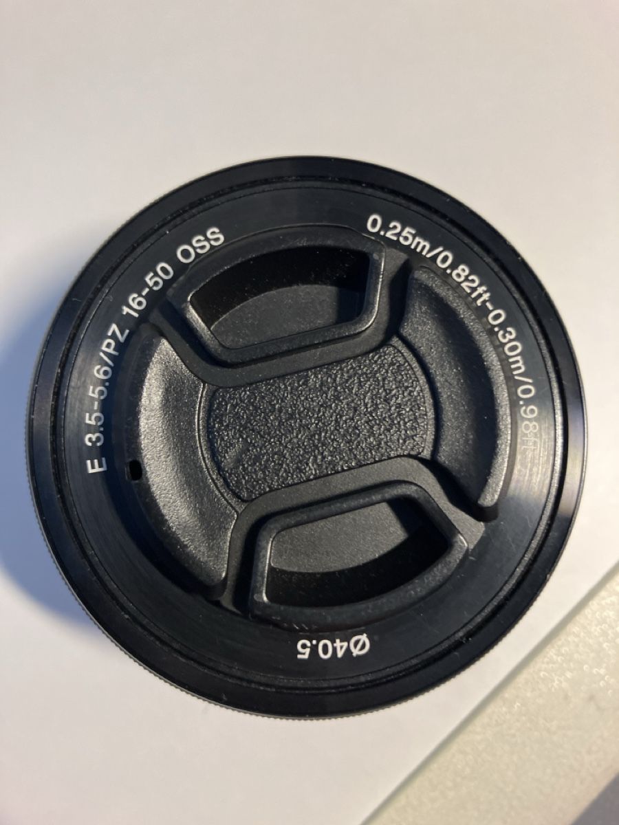Sony Obiettivi: E-Mount Objektiv SELP1650 – Usato da Bürglen UR venduto da knispel280