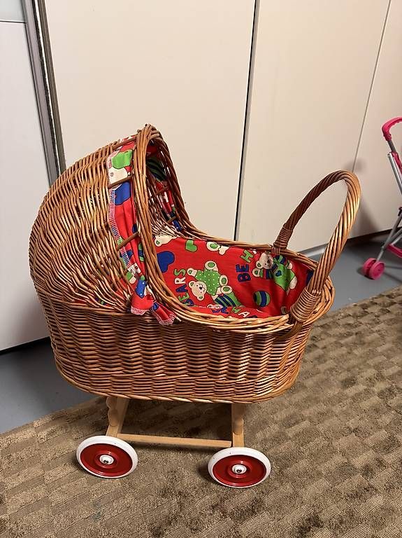 Carrozzine: Kinderwagen  – Usato da Riehen venduto da IvoC02 2