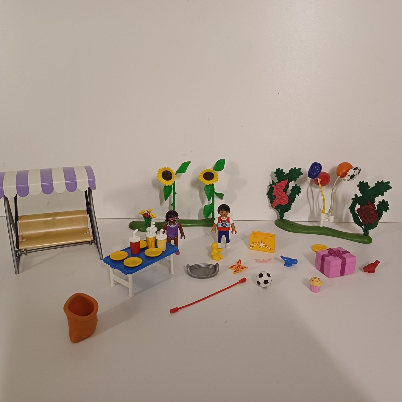 Playmobil Jouets: Playmobil dollhouse 70212 – D'occasion à Villeneuve VD par vog_yc5s