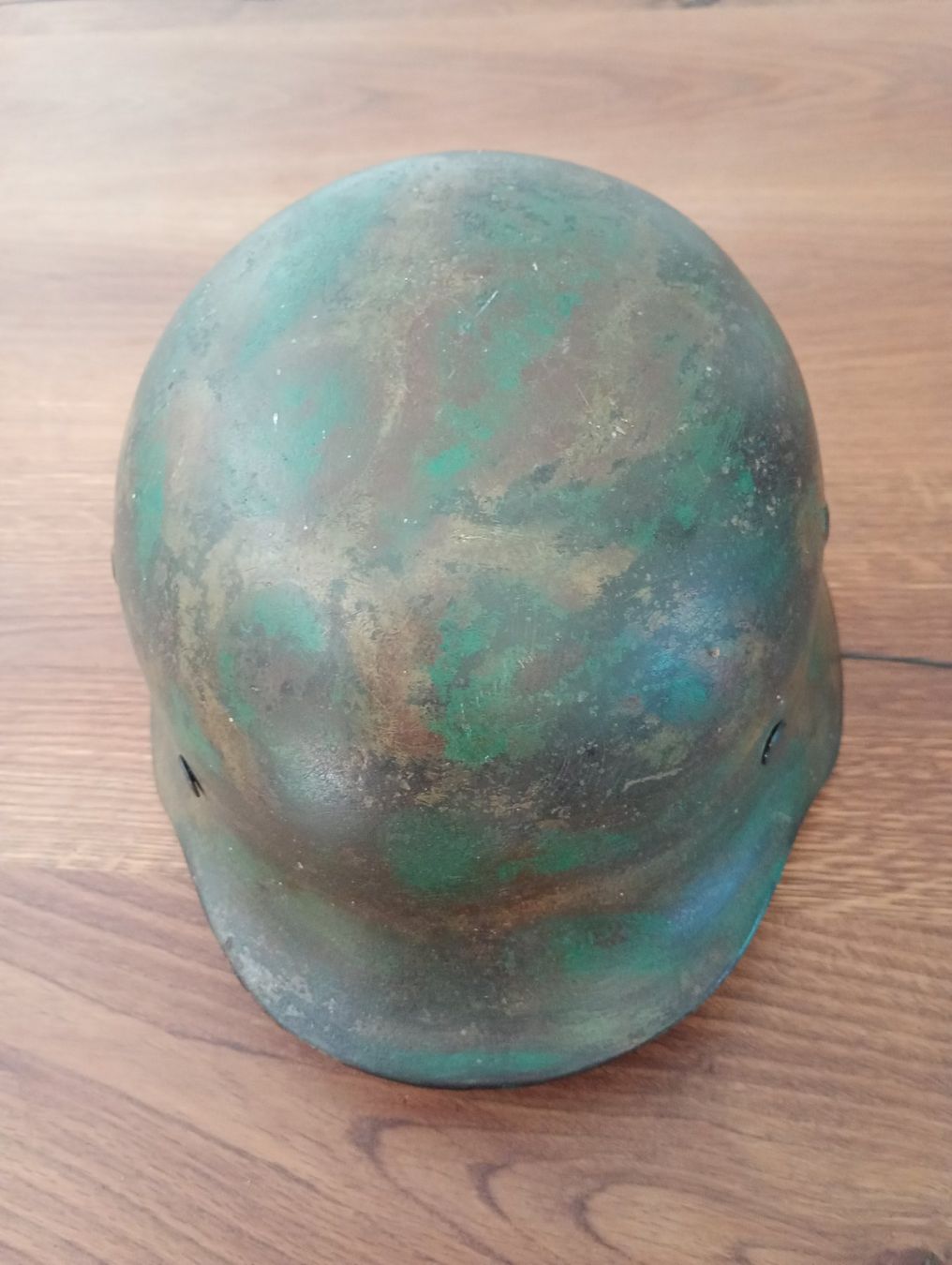 Uniformi & Effetti personali: Casque allemand M40 WW2 camouflé – Usato da Marsens venduto da Militaria.art