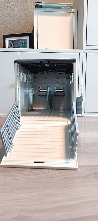 Bruder Giocattoli: Bruder Pferdetransporter inkl. 2 Pferde – Usato da Feusisberg venduto da due96 1