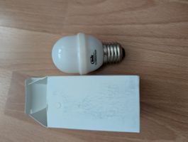 Energiespar Lampe, neuwertig, klein und effizient!