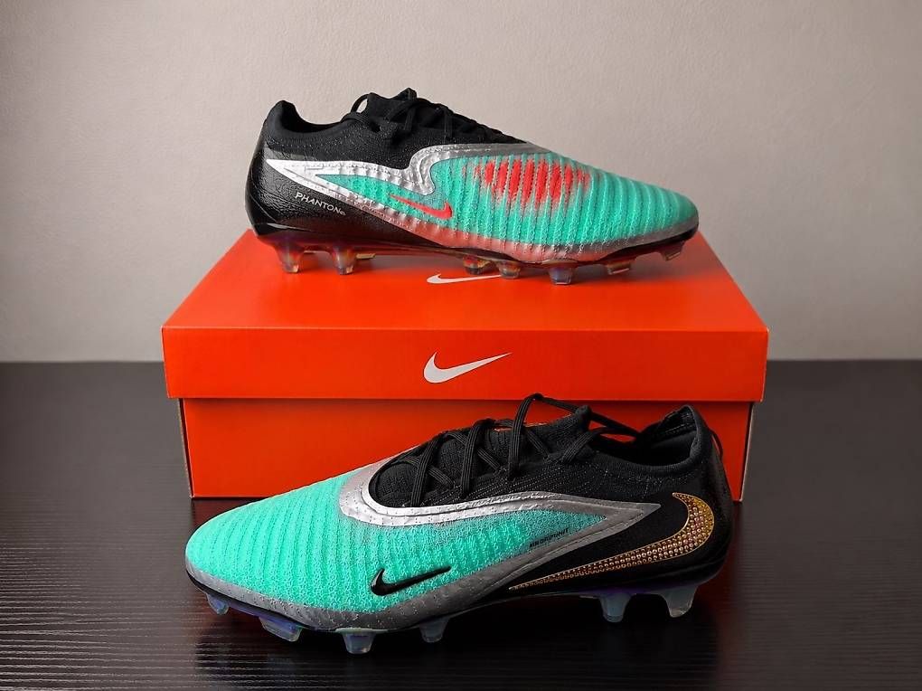 Scarpe da uomo: Nike Phantom 6 Low Elite Artificial-Grass Soccer Cleats – Usato da Estavayer-le-Lac venduto da math_c5kc