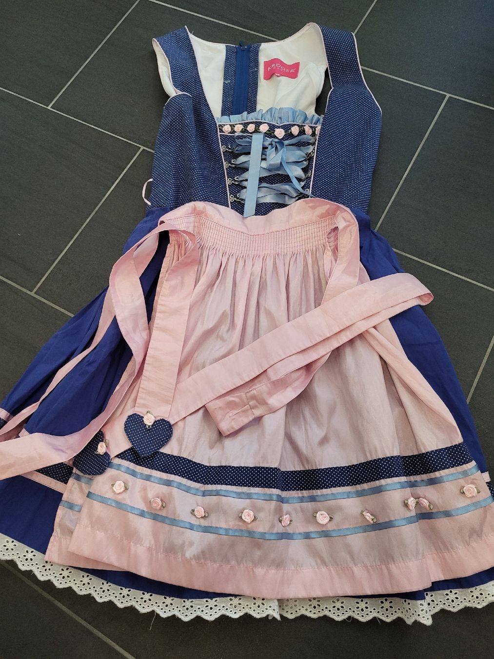 Krüger Vestiti: Krüger Dirndl – Usato da Matzendorf venduto da hauli2 1