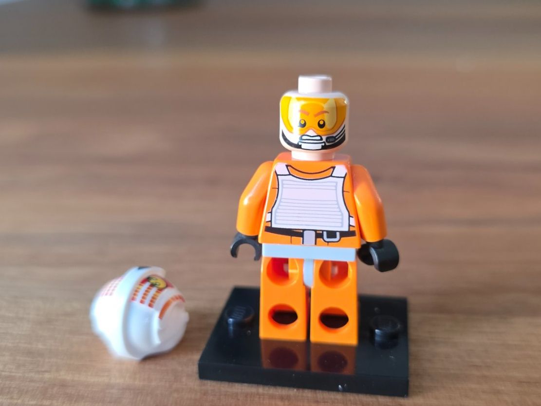 Lego Statuette: Lego Star Wars Minifigur Pilot X-wing – Usato da Laufen venduto da elias39 1