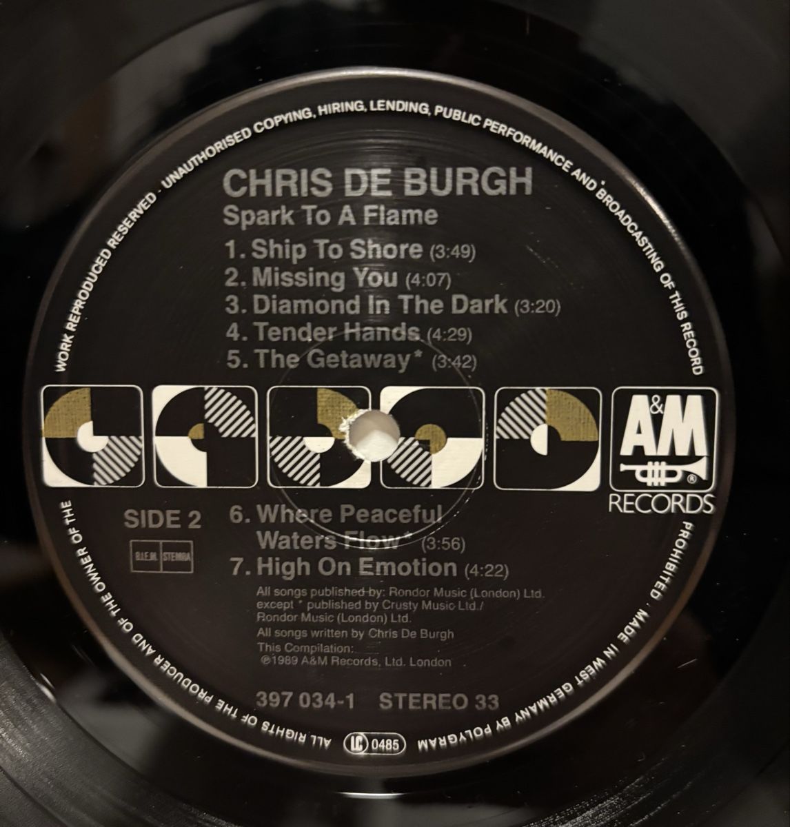Dischi in vinile: Chris de Burgh - Spark to a Flame LP EX/EX – Usato da Neuchâtel venduto da Deivid2 2