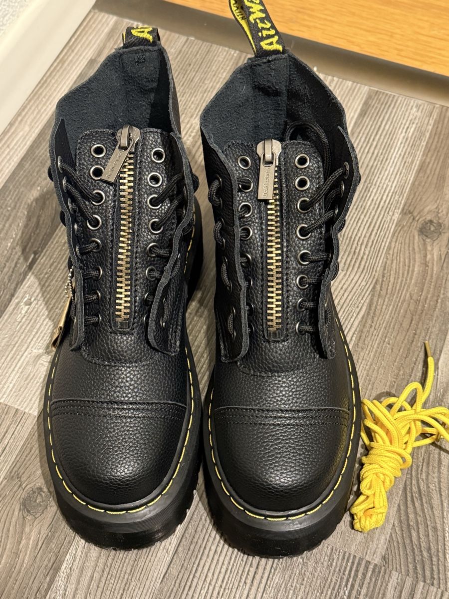 Dr. Martens Chaussures femmes: Bottes à lacets 'Sinclair' Dr. Martens – Neuf (Voir description) à Monthey par Joseph-29 3