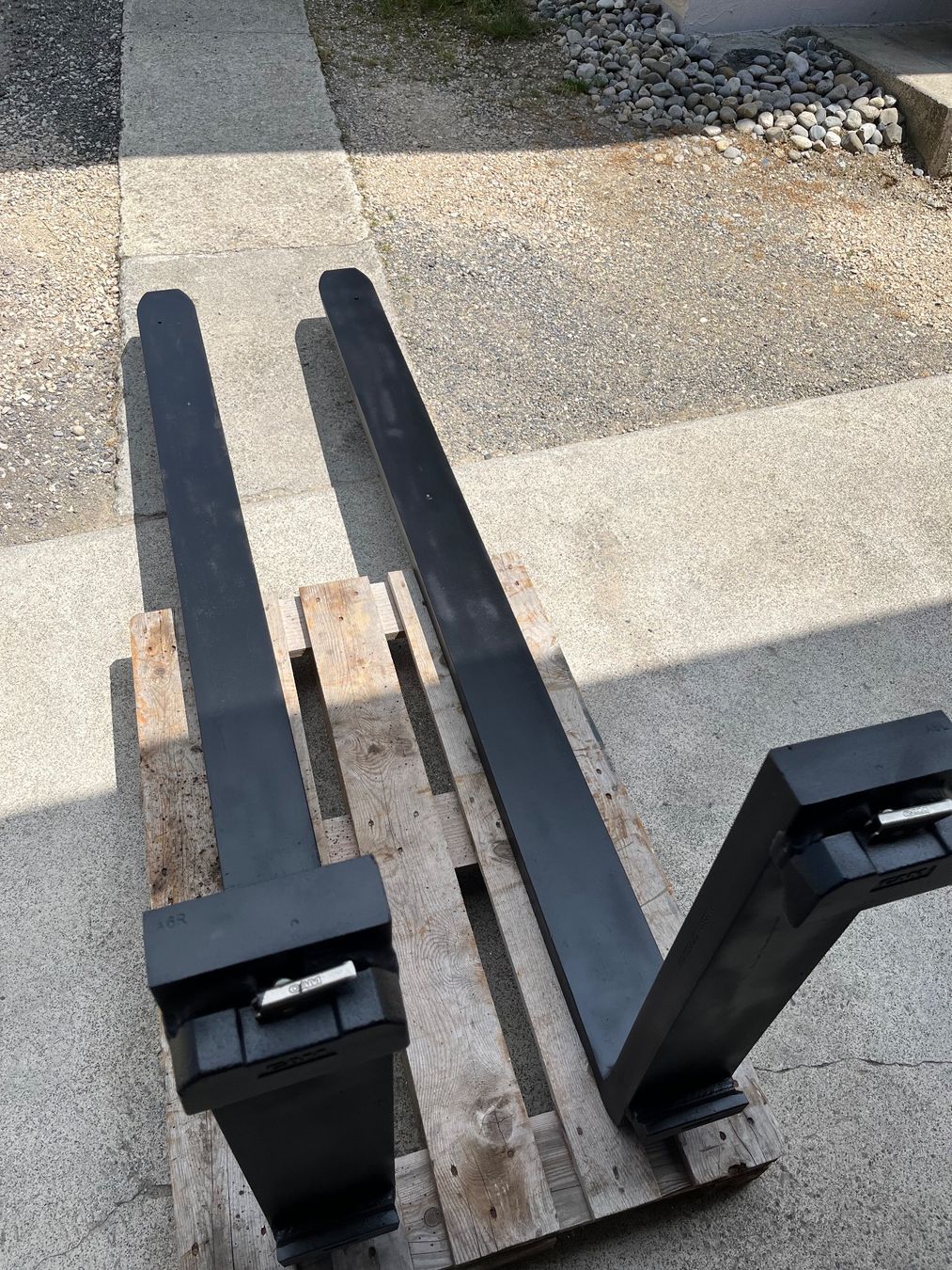 Carrelli elevatori e a forche: Fourche à palettes FEM4 2,2m – Usato da Bioley-Magnoux venduto da Salvo25 6