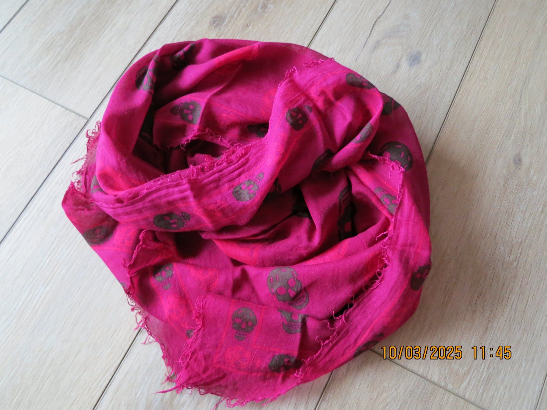 Alexander Mcqueen Foulard & Sciarpe: Alexander McQueen Schal – Usato da Olten venduto da Lilafarben 3