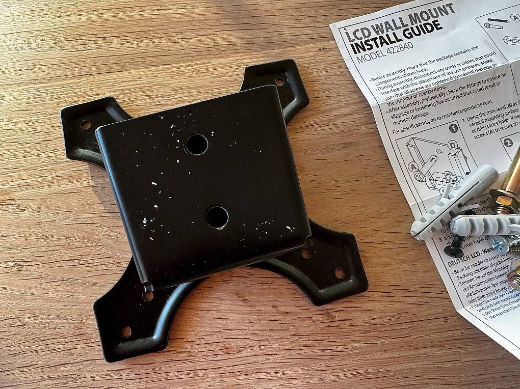 Staffa per monitor: LCD Wallmount Bracket – Usato da Gebenstorf venduto da doomedsardines 1
