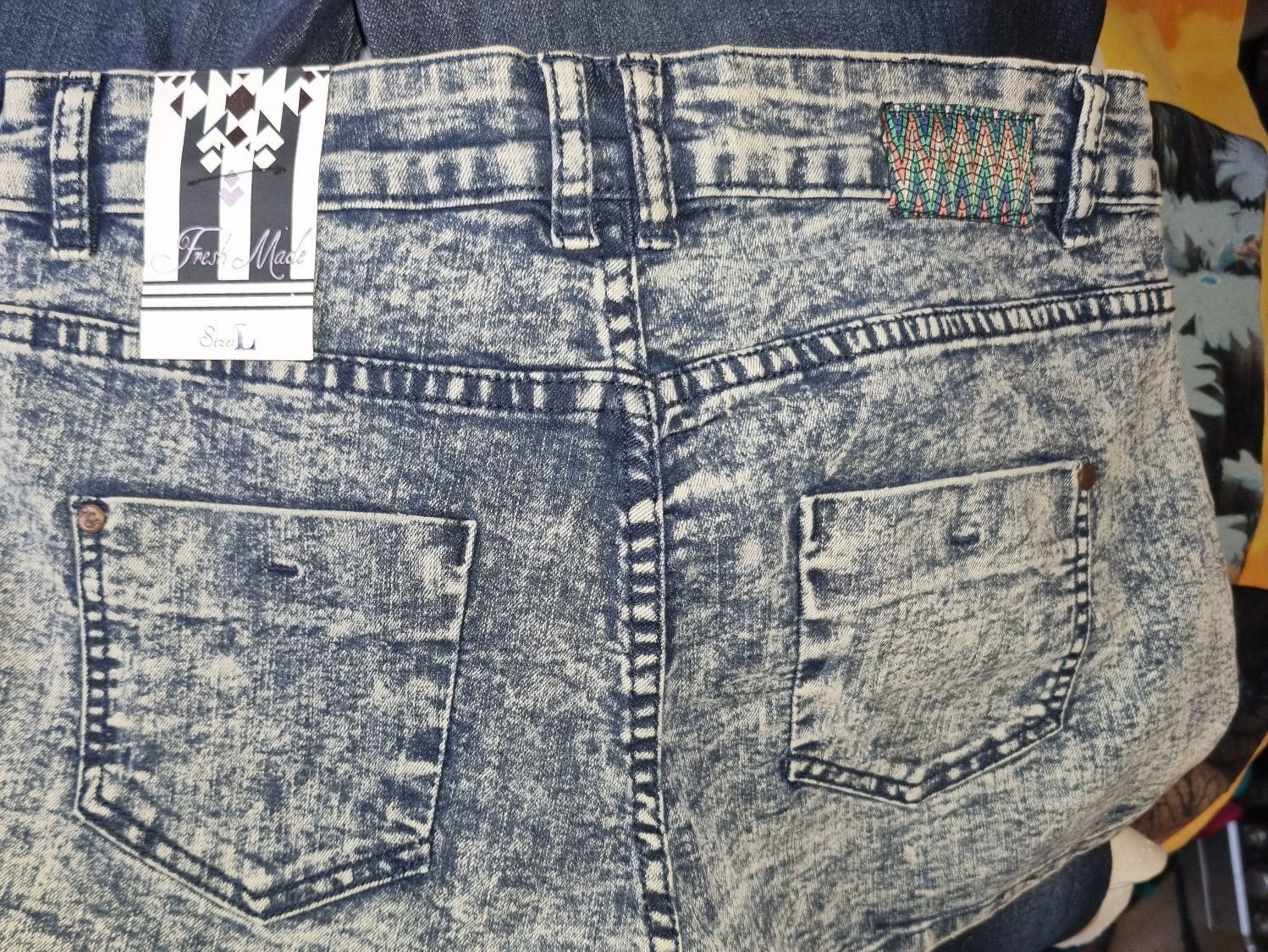 Jeans: Jeans Shorts neu – Nuovo e nell'imballaggio originale da geroldswil venduto da Gumball1 1
