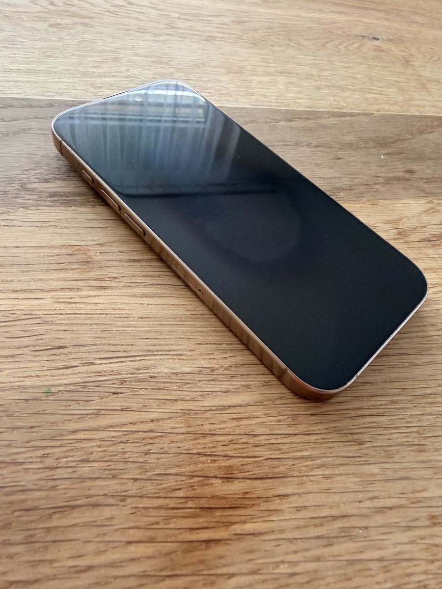 Apple Handys / Smartphones: Iphone 16 pro – Gebraucht aus Olten von Gilgrossenbacher 1