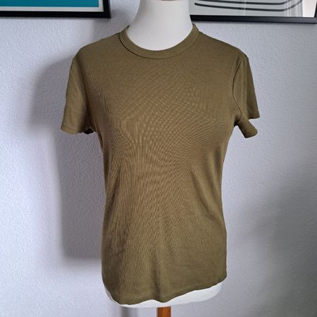 Trendiges Shirt von Uniqlo, Olivgrün, Grösse M, Top Zustand