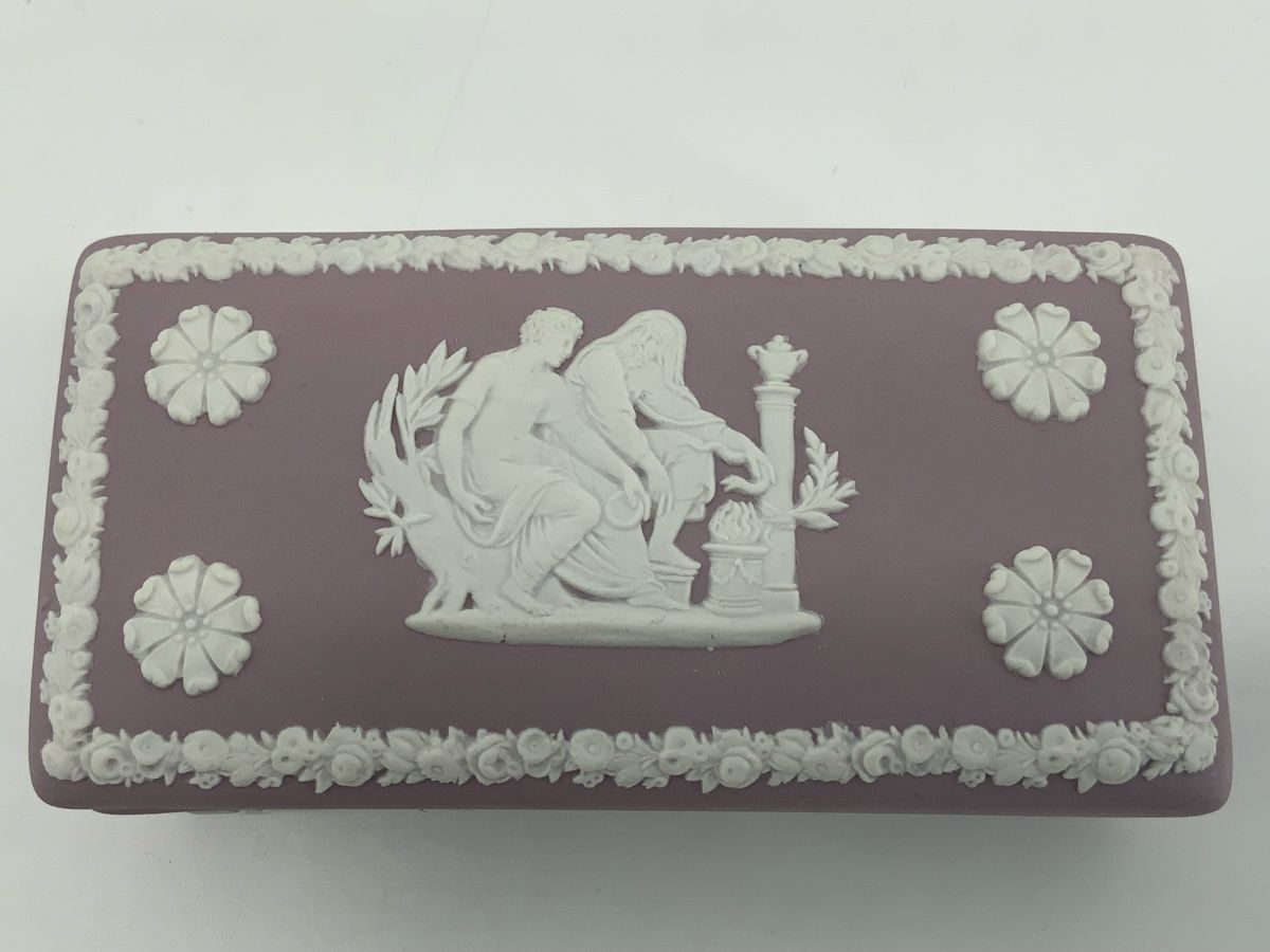 Portagioie: Wedgwood Schmuckdose Jasperware – Usato da Erlach venduto da silvia3235 1
