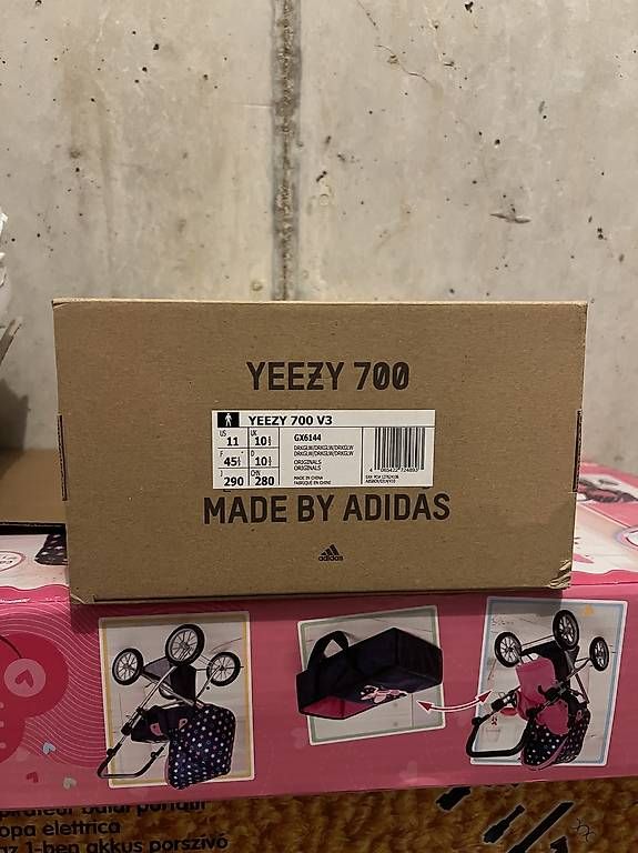 Scarpe da uomo: Yeezy 700 – Usato da Zürich venduto da baj_7tbs 1