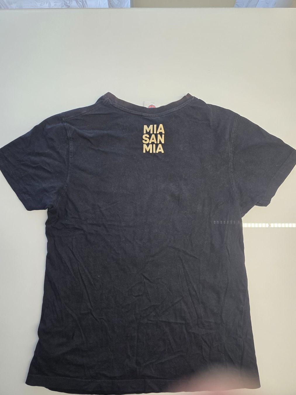 T-shirt: FC Bayern T-Shirt – Usato da Zürich venduto da Kitaro 1